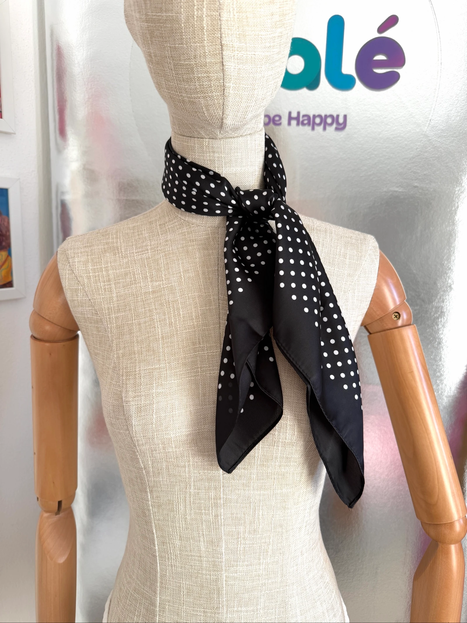 Lenço Polka Dot Preto e branco